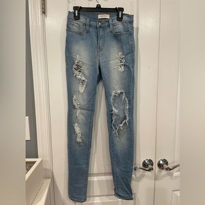 Light washes distressed skinny jeans
